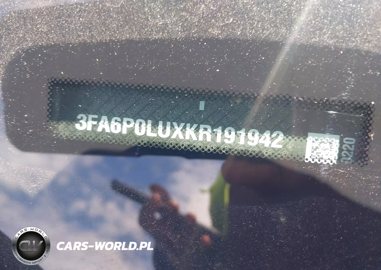 2019 Ford Fusion Hybrid Se VIN:3FA6P0LUXKR191942 - 17