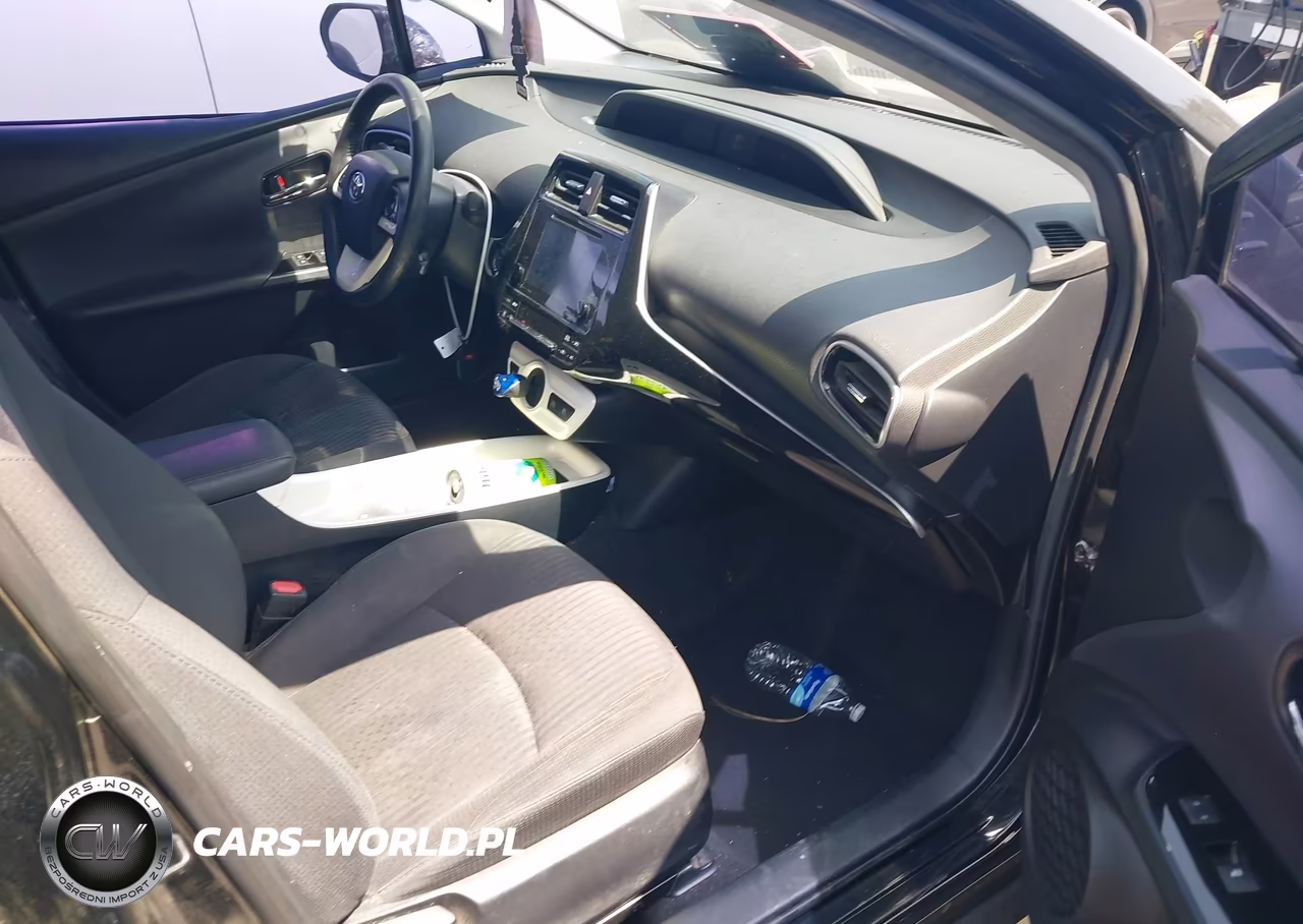 2017 Toyota Prius Three VIN:JTDKARFU6H3033602 - 5