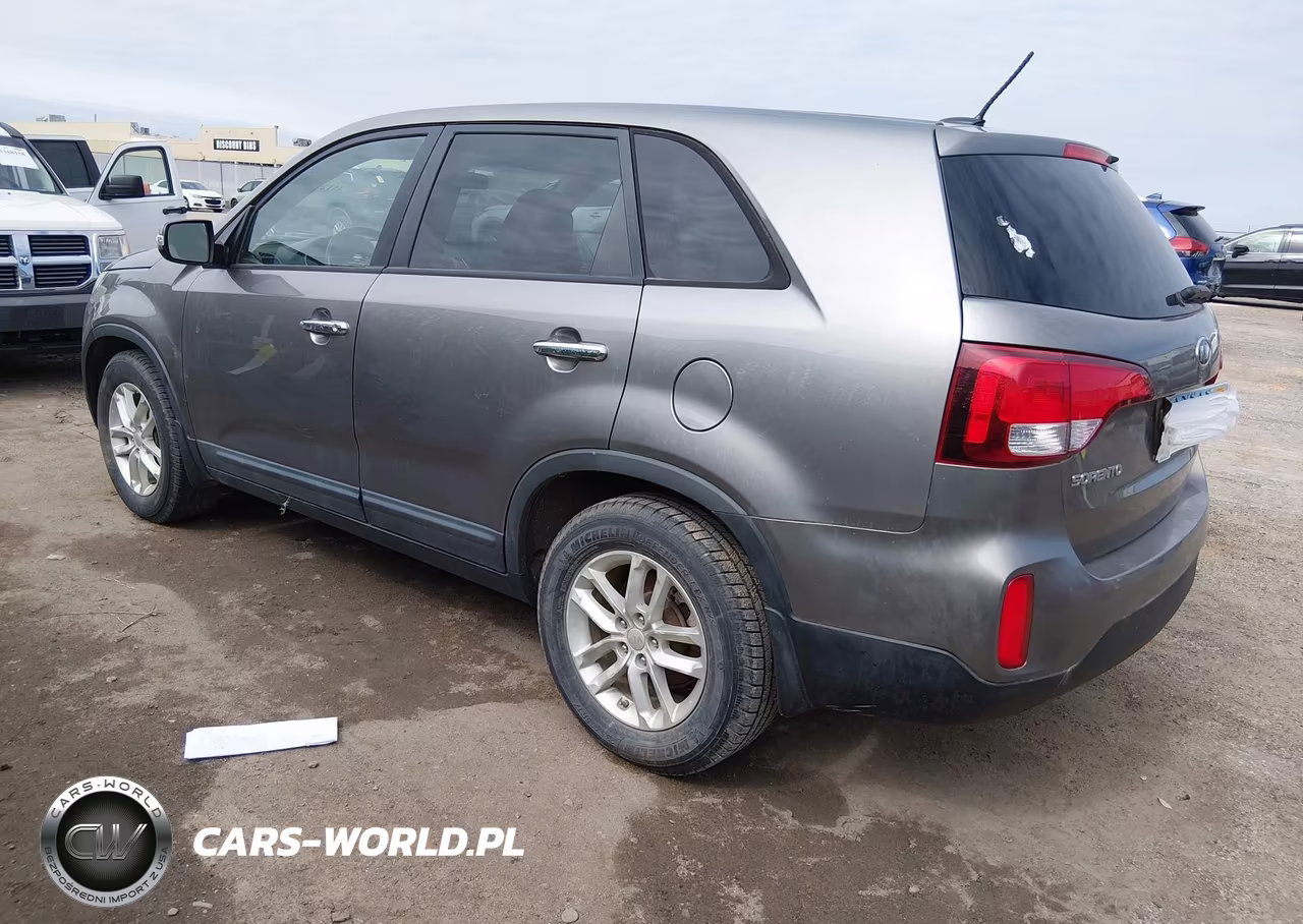 2014 Kia Sorento Lx VIN:5XYKT3A66EG524629 - 3