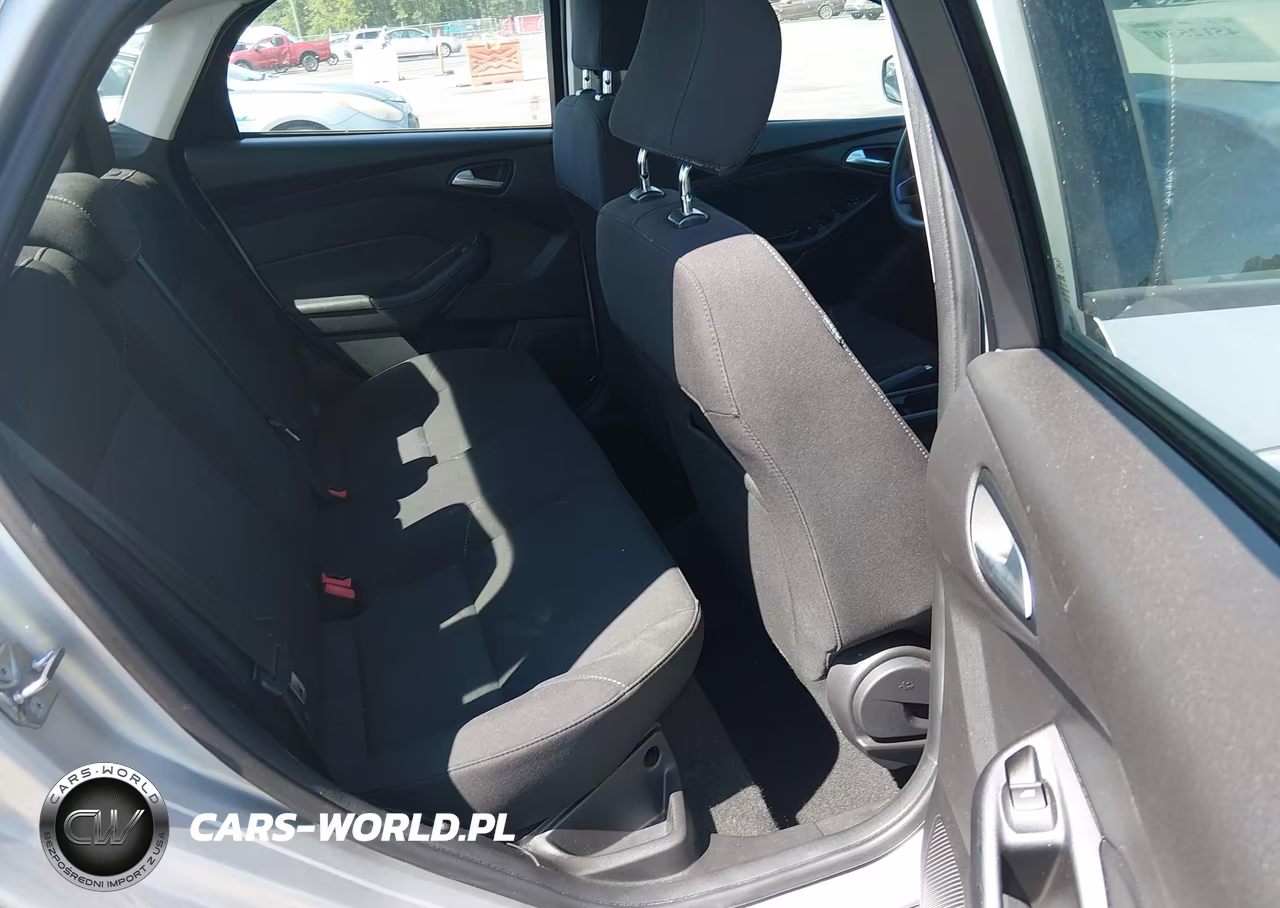 2017 Ford Focus Se VIN:1FADP3F29HL291900 - 8