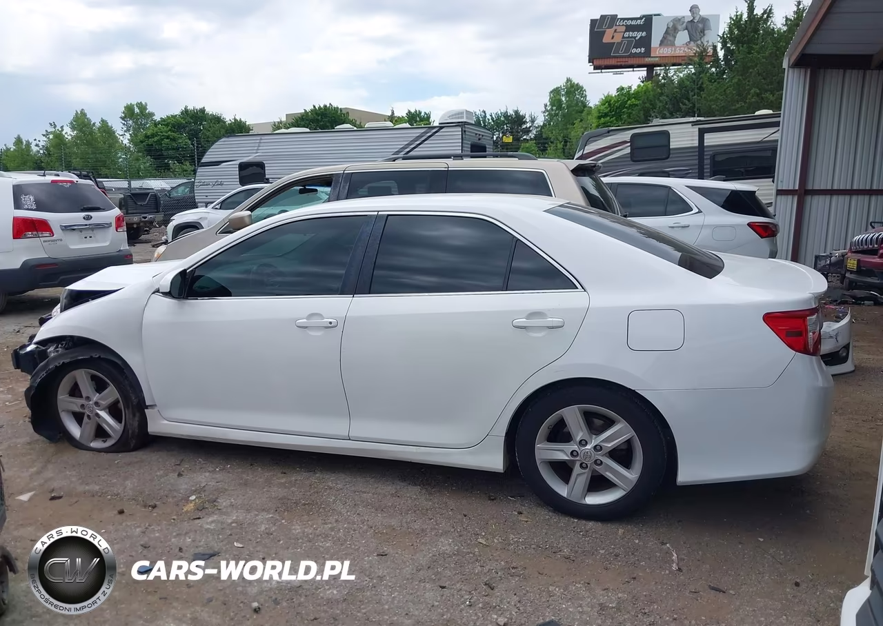 2014 Toyota Camry Se VIN:4T1BF1FK1EU834912 - 15