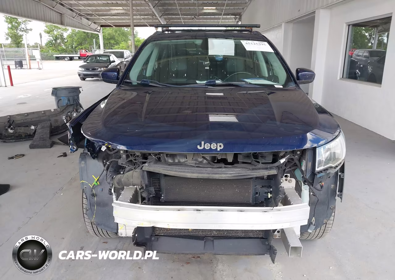 2018 Jeep Compass Latitude 4X4 VIN:3C4NJDBB7JT239400 - 12