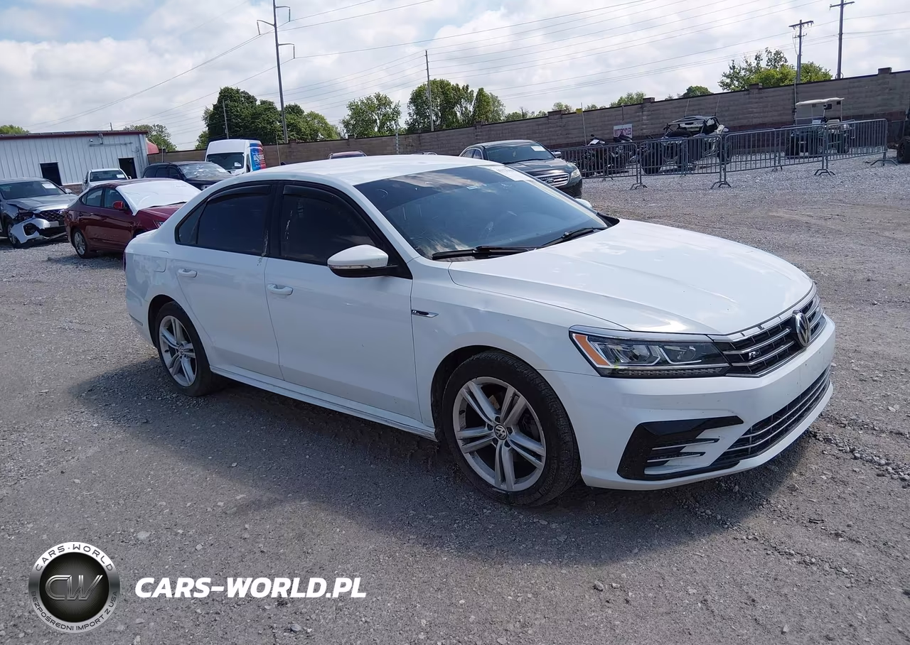 2018 Volkswagen Passat 2.0T R-Line-2.0T S – zdjęcie 1 z 17