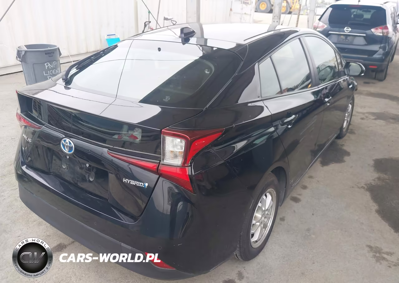 2021 Toyota Prius Le VIN:JTDKAMFU3M3149045 - 4