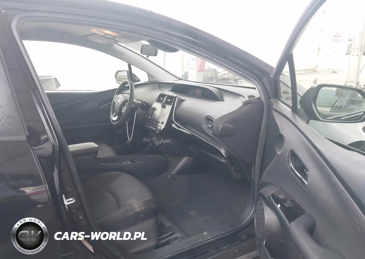 2021 Toyota Prius Le VIN:JTDKAMFU3M3149045 - 5