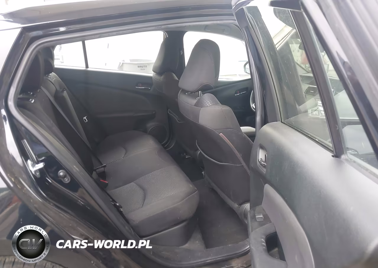 2021 Toyota Prius Le VIN:JTDKAMFU3M3149045 - 8