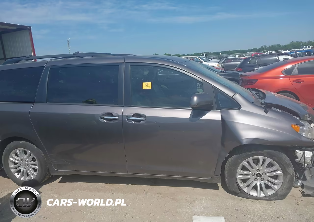2012 Toyota Sienna Xle V6 8 Passenger VIN:5TDYK3DC7CS276597 - 12