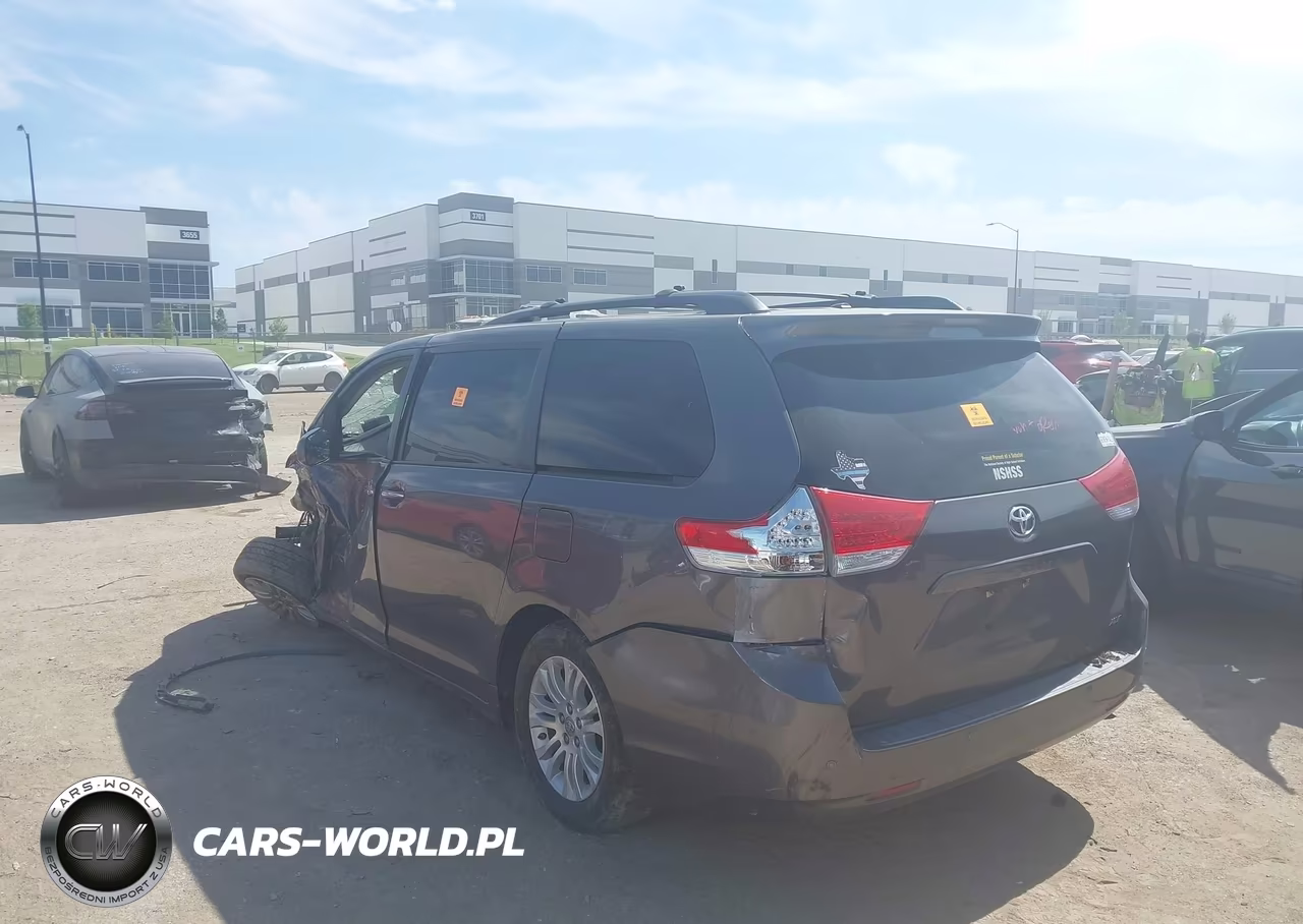 2012 Toyota Sienna Xle V6 8 Passenger VIN:5TDYK3DC7CS276597 - 3