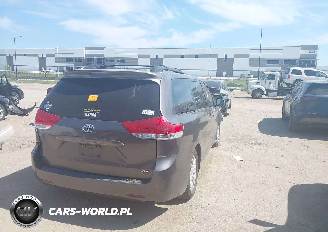 2012 Toyota Sienna Xle V6 8 Passenger VIN:5TDYK3DC7CS276597 - 4