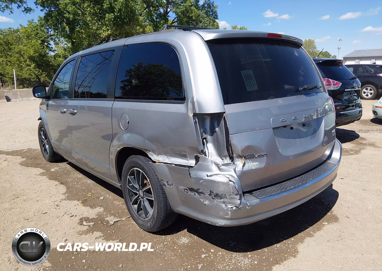 2018 Dodge Grand Caravan Gt VIN:2C4RDGEG7JR223492 - 3