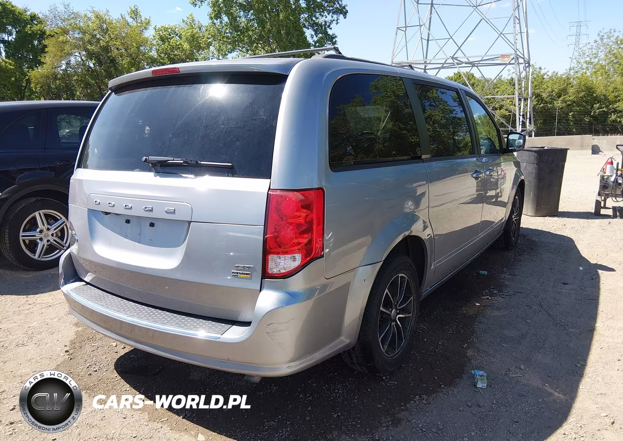 2018 Dodge Grand Caravan Gt VIN:2C4RDGEG7JR223492 - 4