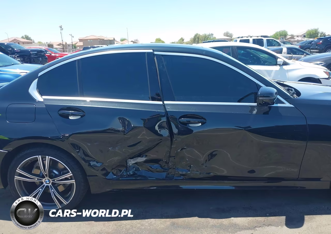 2024 BMW 330I xDrive VIN:3MW89FF09R8E30077 - 13