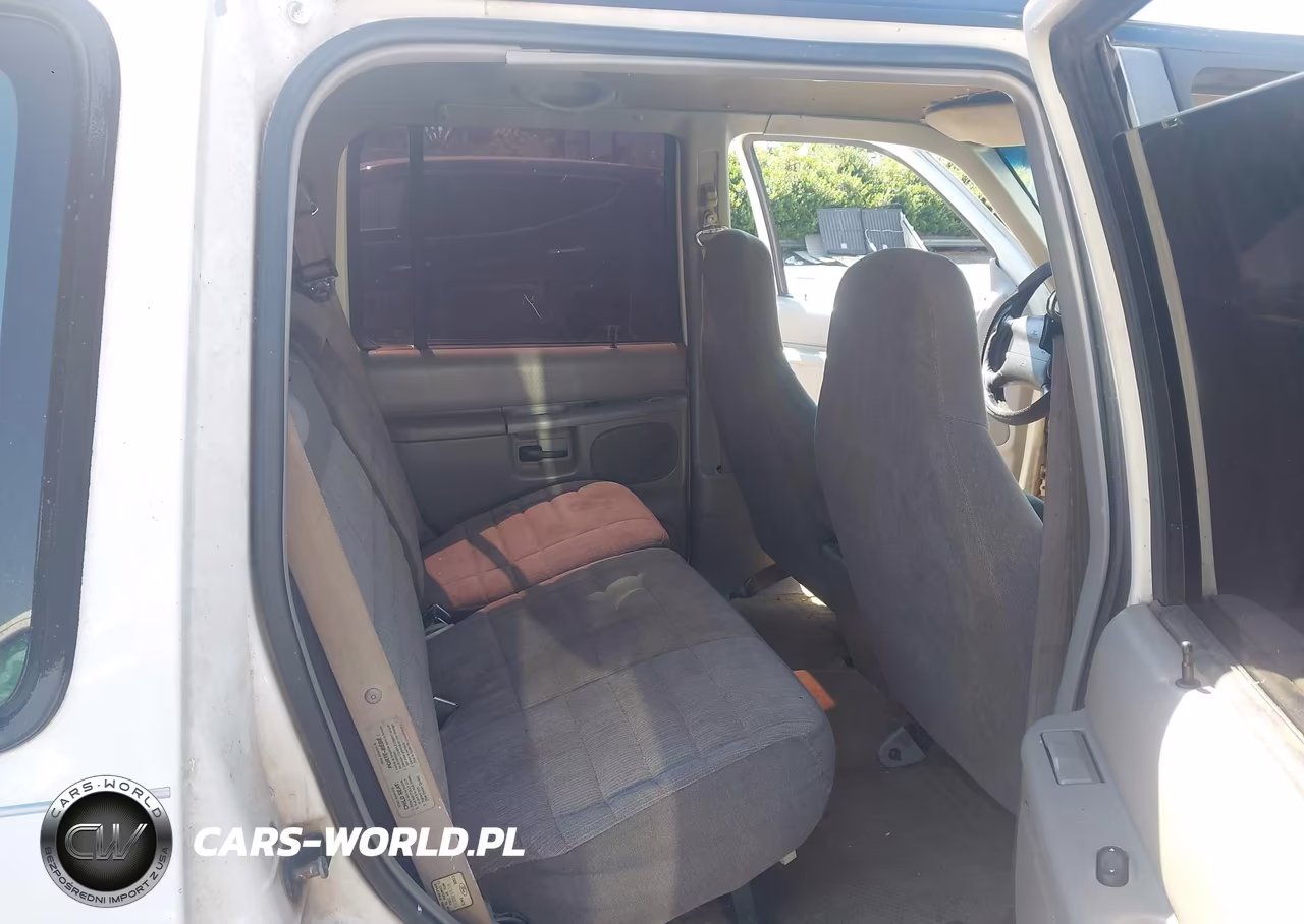 1996 Ford Explorer VIN:1FMDU32X9TUB71825 - 8