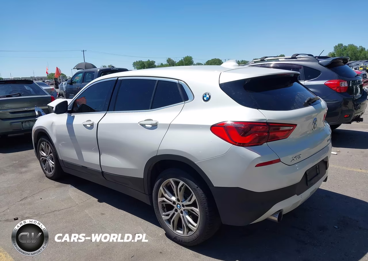2019 BMW X2 xDrive28I VIN:WBXYJ5C54KEF82720 - 3