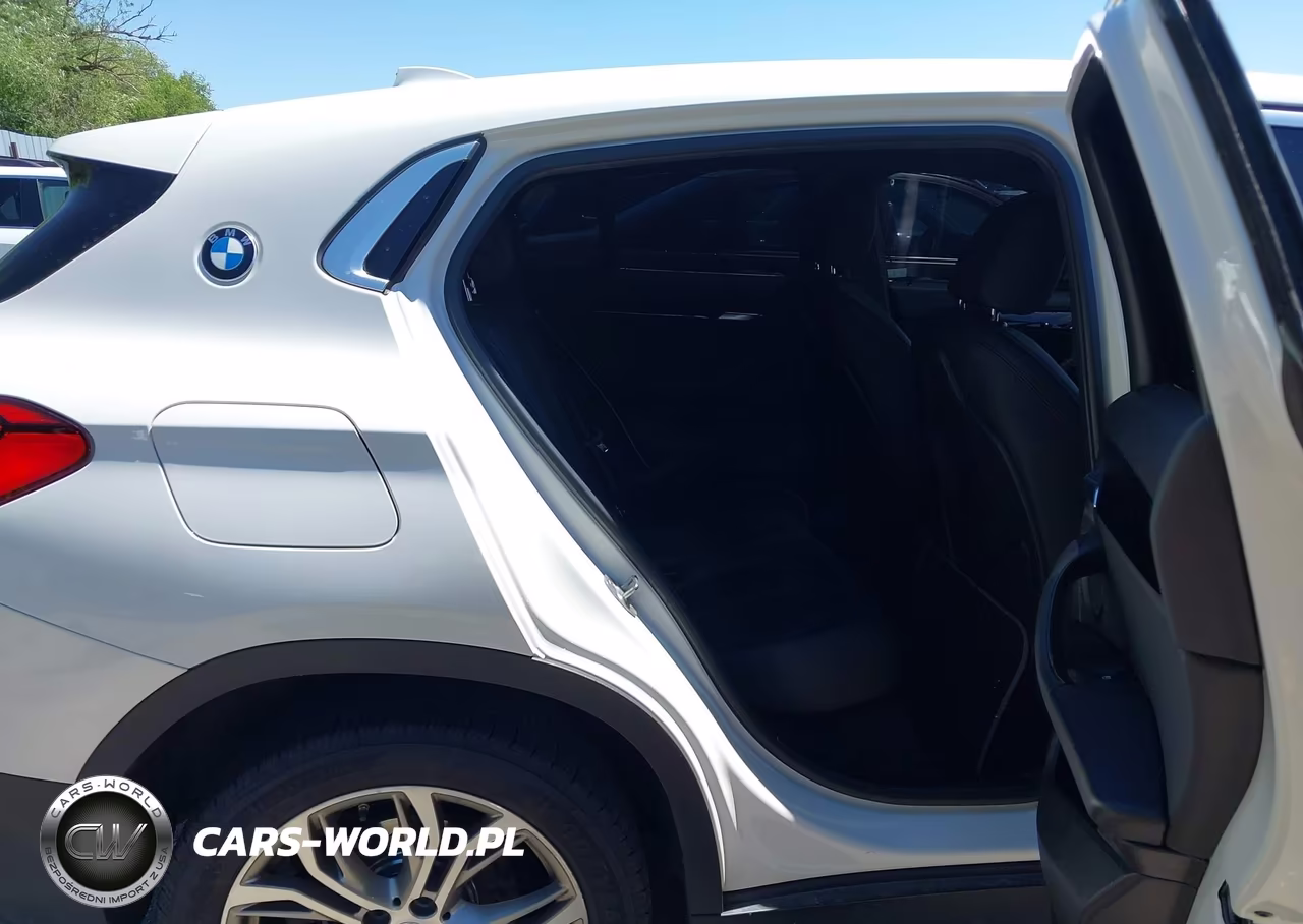 2019 BMW X2 xDrive28I VIN:WBXYJ5C54KEF82720 - 8