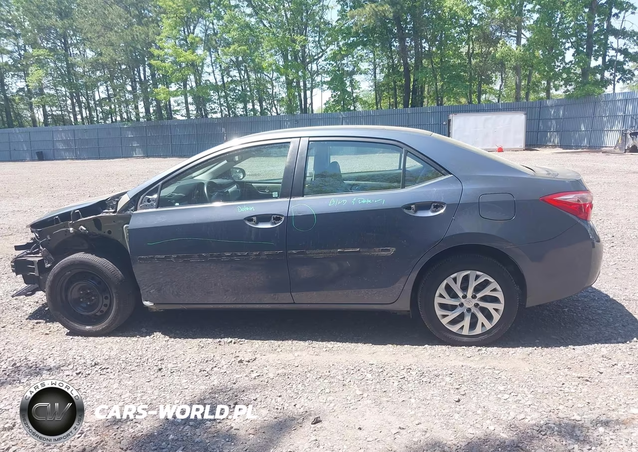 2017 Toyota Corolla Le VIN:2T1BURHE2HC755962 - 14