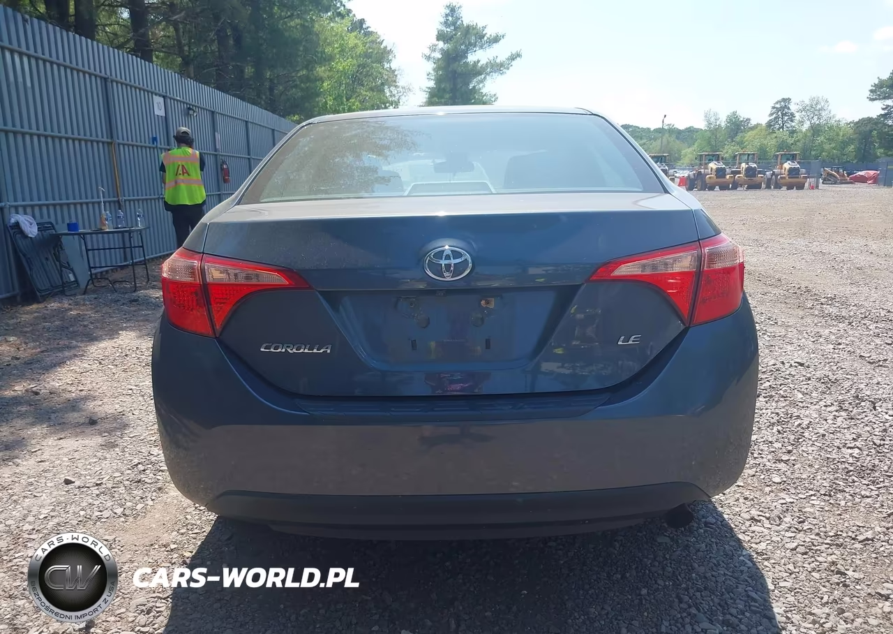 2017 Toyota Corolla Le VIN:2T1BURHE2HC755962 - 16
