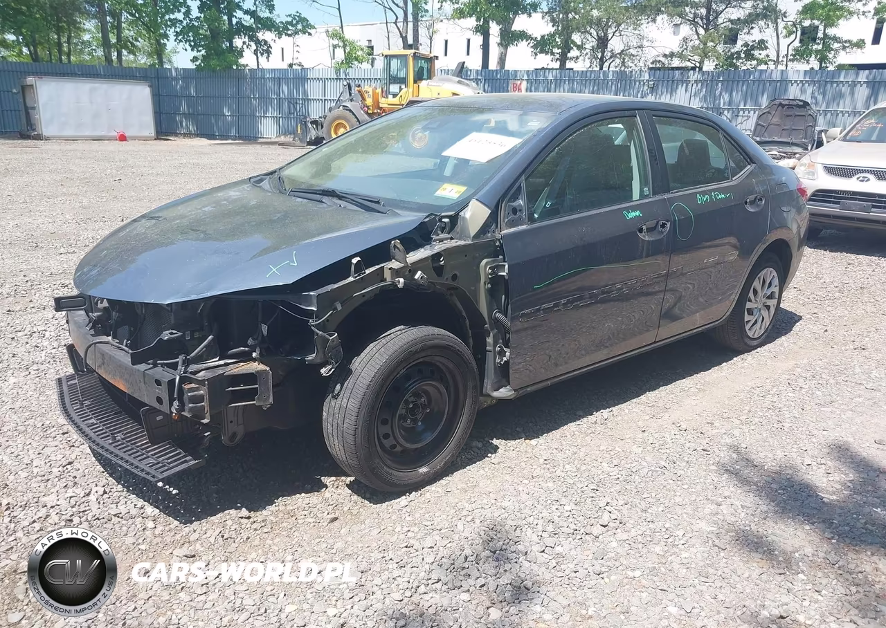 2017 Toyota Corolla Le VIN:2T1BURHE2HC755962 - 2