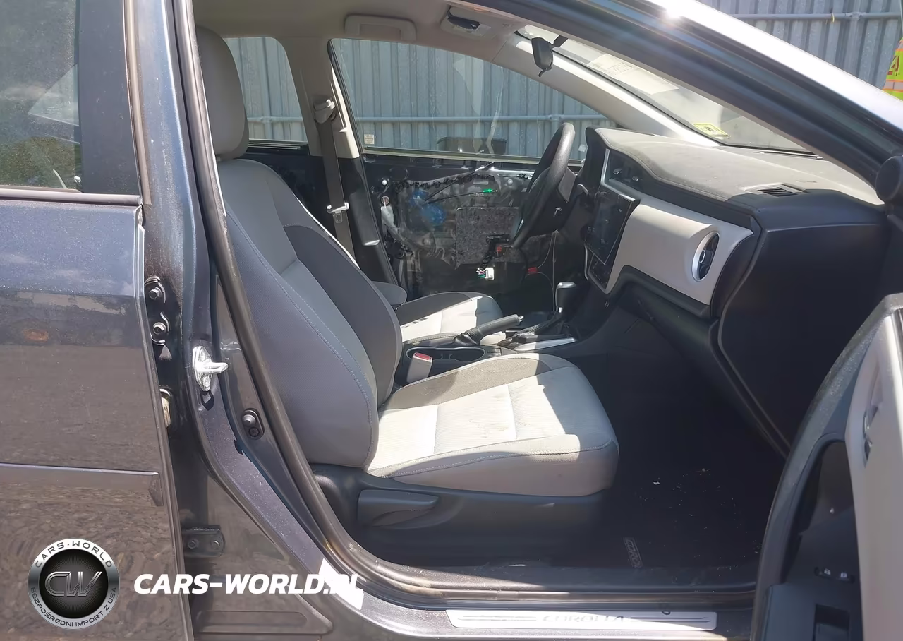 2017 Toyota Corolla Le VIN:2T1BURHE2HC755962 - 5