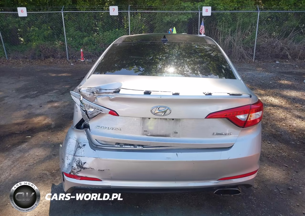 2016 Hyundai Sonata Limited VIN:5NPE34AF4GH417917 - 16