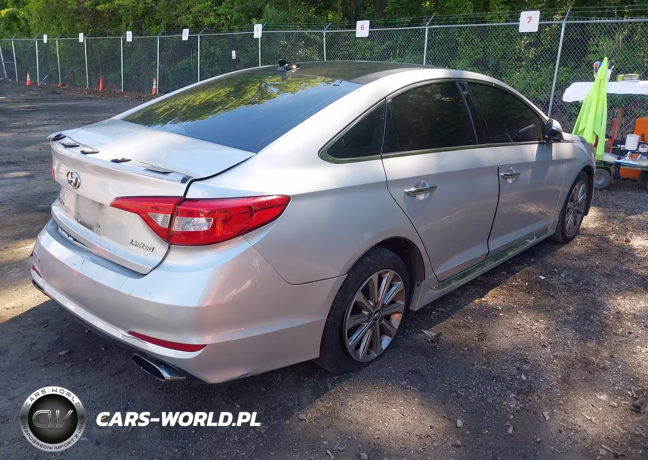 2016 Hyundai Sonata Limited VIN:5NPE34AF4GH417917 - 4