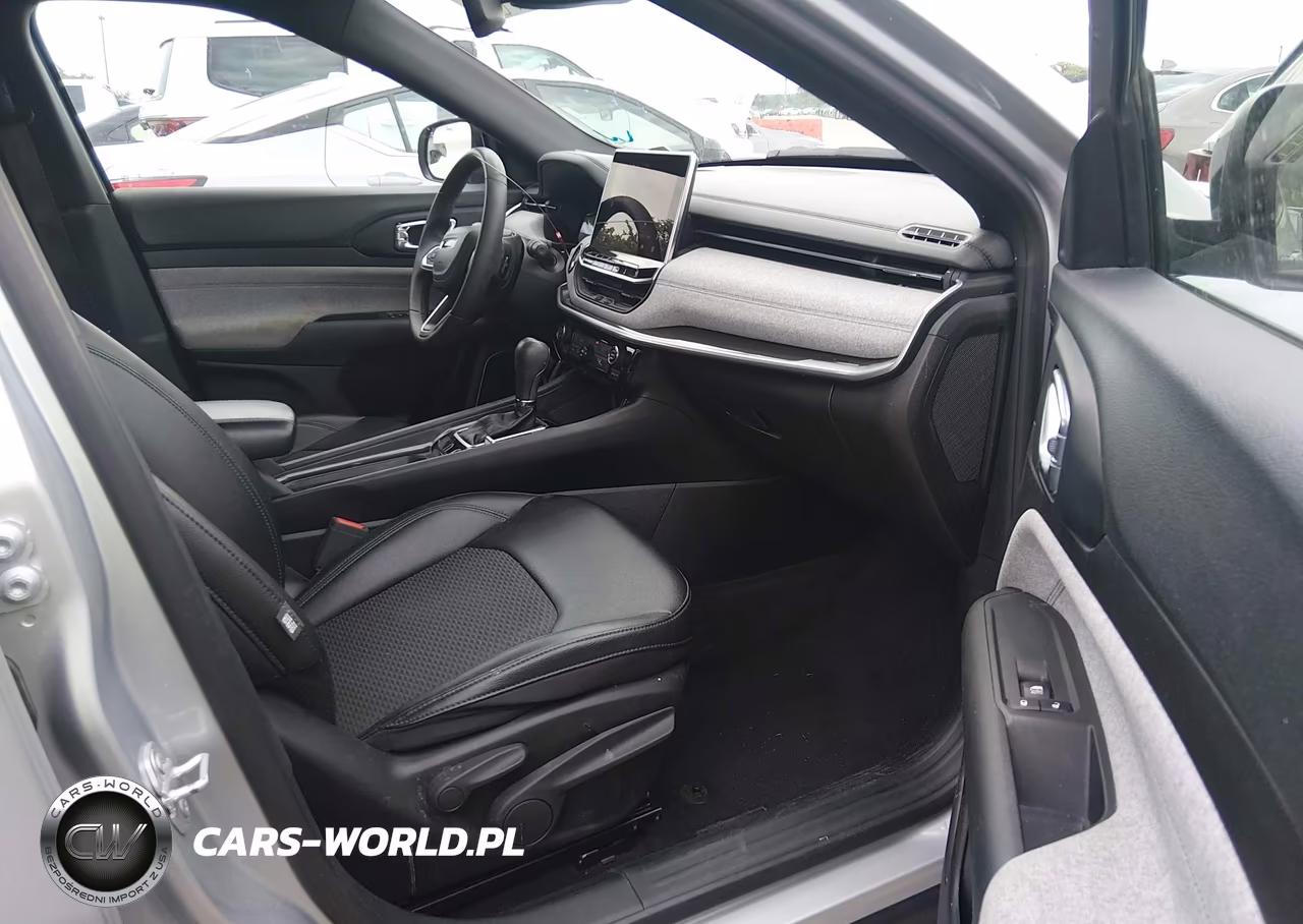 2024 Jeep Compass Latitude 4X4 VIN:3C4NJDBN3RT113685 - 5