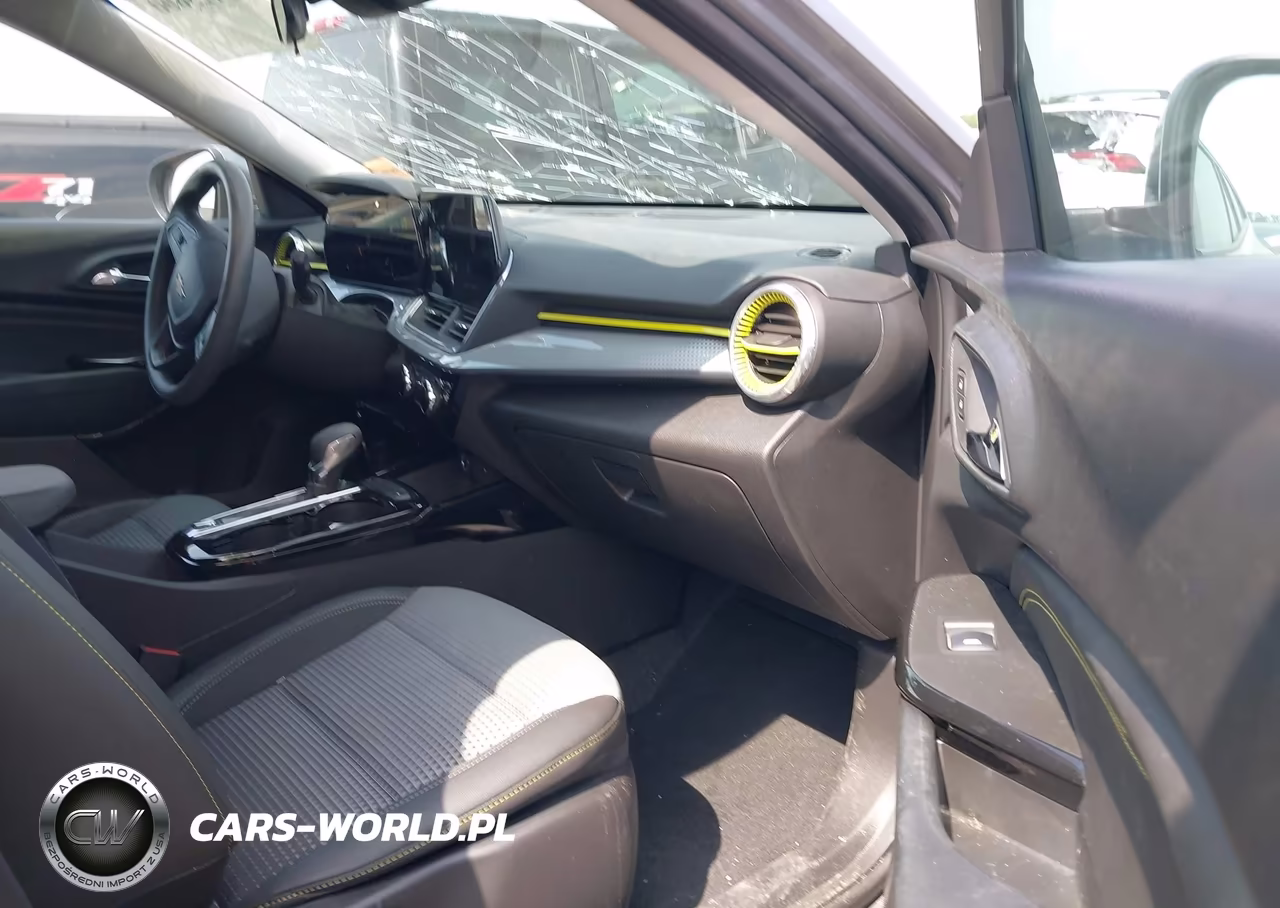 2025 Chevrolet Trax Fwd Lt VIN:KL77LHEP7SC023736 - 5