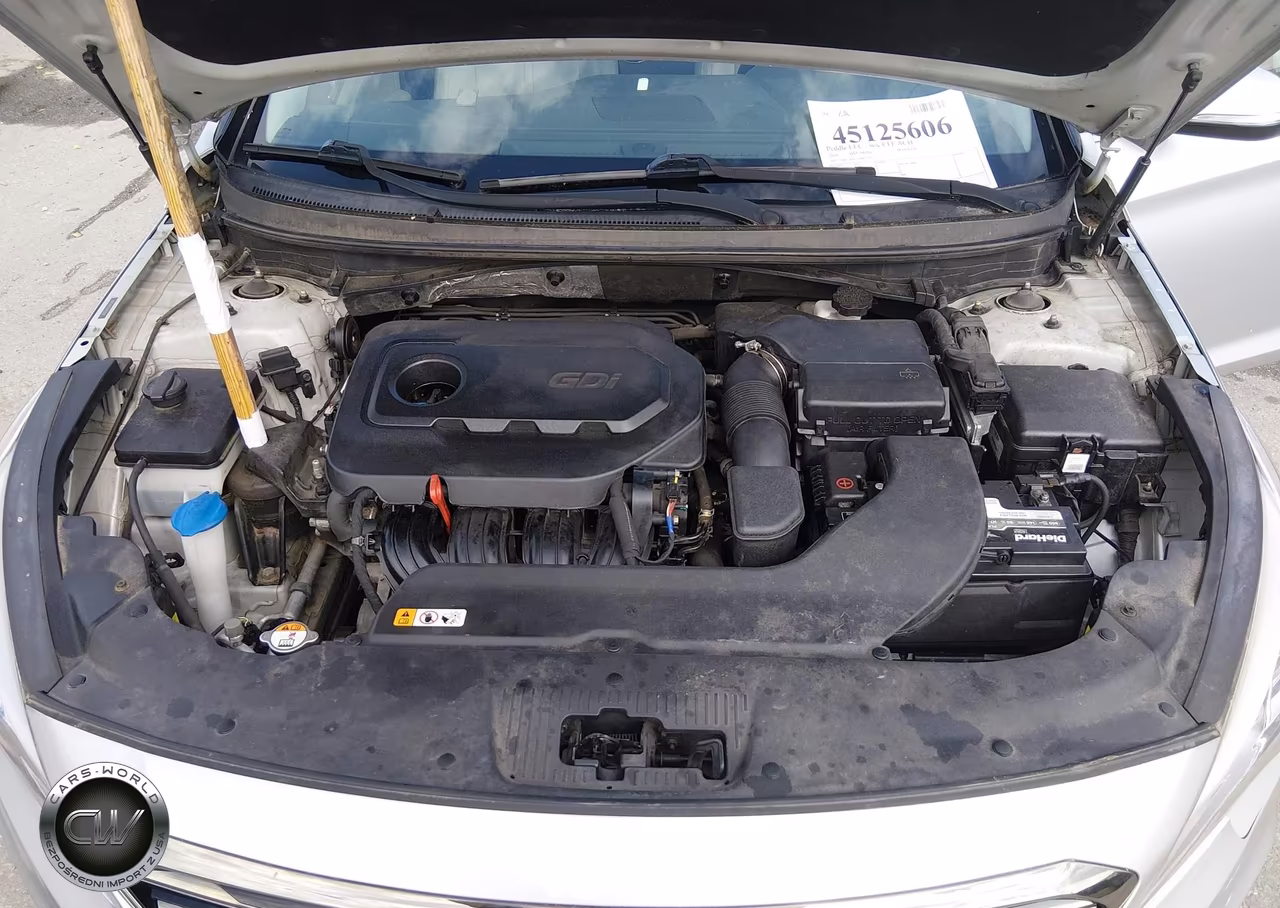2016 Hyundai Sonata Limited VIN:5NPE34AF1GH413310 - 10