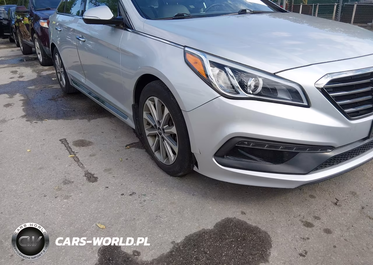 2016 Hyundai Sonata Limited VIN:5NPE34AF1GH413310 - 6