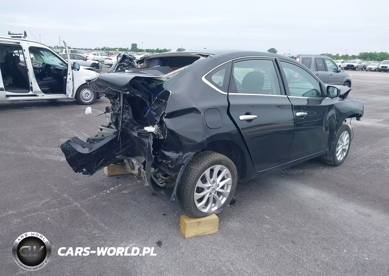 2018 Nissan Sentra Sv VIN:3N1AB7AP6JY310490 - 4