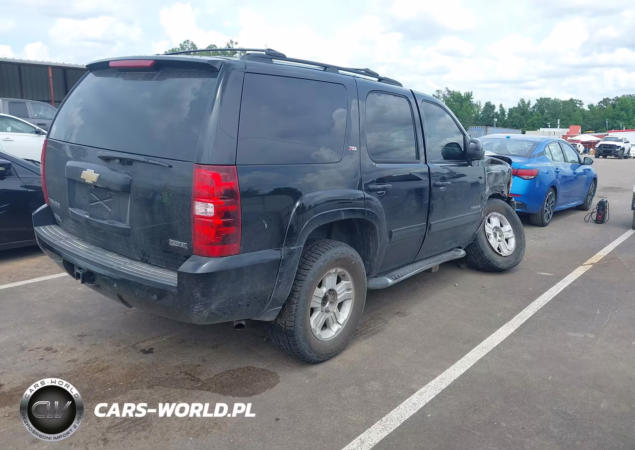 2011 Chevrolet Tahoe Lt VIN:1GNSKBE0XBR361958 - 4