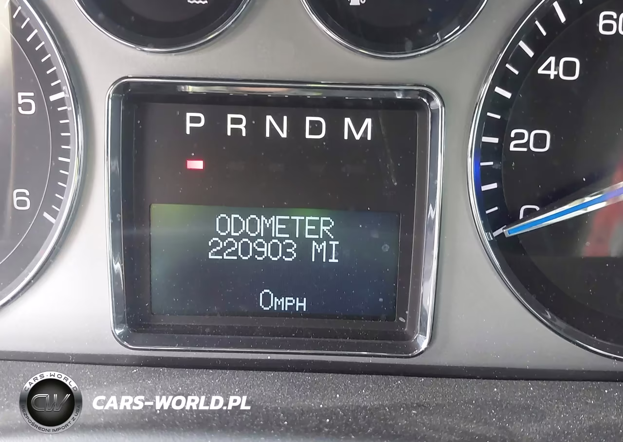 2008 Cadillac Escalade Standard VIN:1GYEC63878R163683 - 16