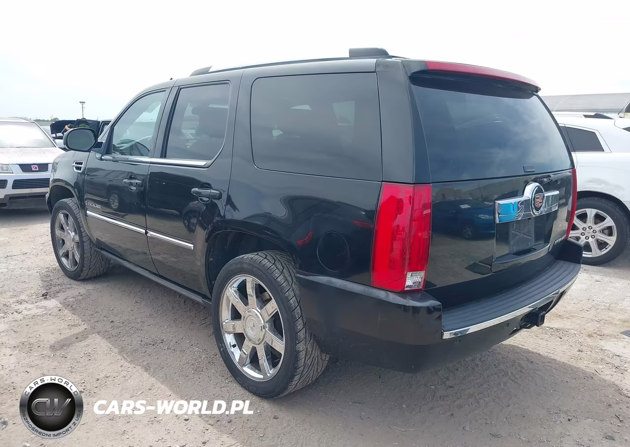 2008 Cadillac Escalade Standard VIN:1GYEC63878R163683 - 3