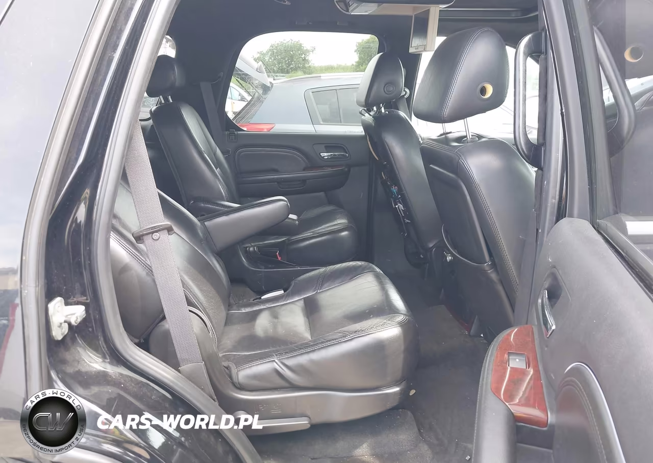 2008 Cadillac Escalade Standard VIN:1GYEC63878R163683 - 8