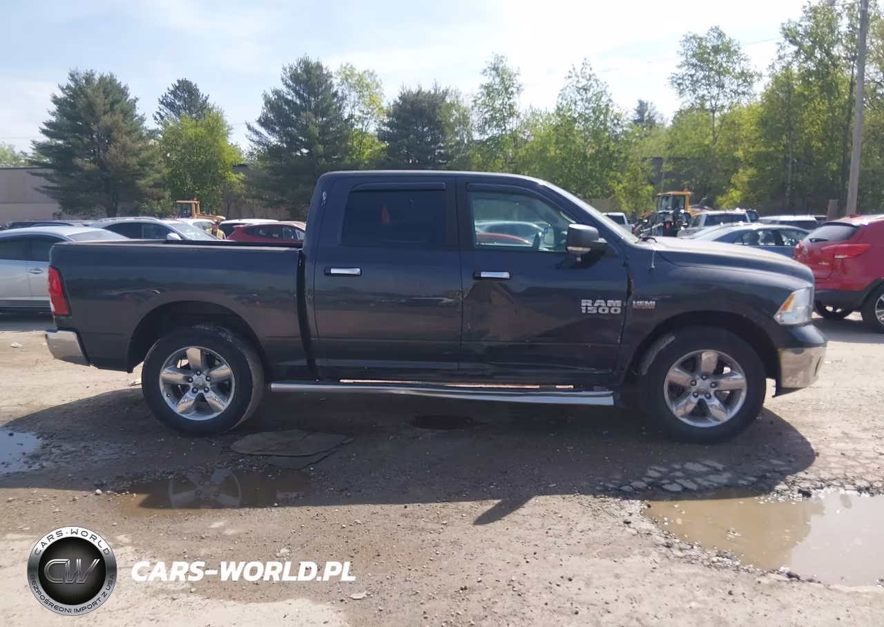 2015 Ram 1500 Big Horn VIN:1C6RR7LT1FS773902 - 13
