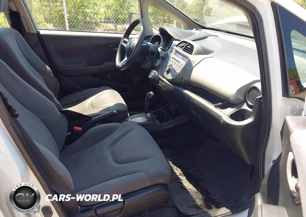 2012 Honda Fit VIN:JHMGE8H30CC000319 - 5