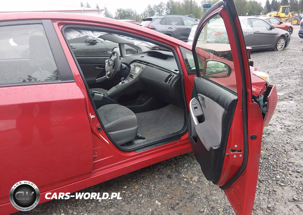 2014 Toyota Prius Three VIN:JTDKN3DU5E1756773 - 5
