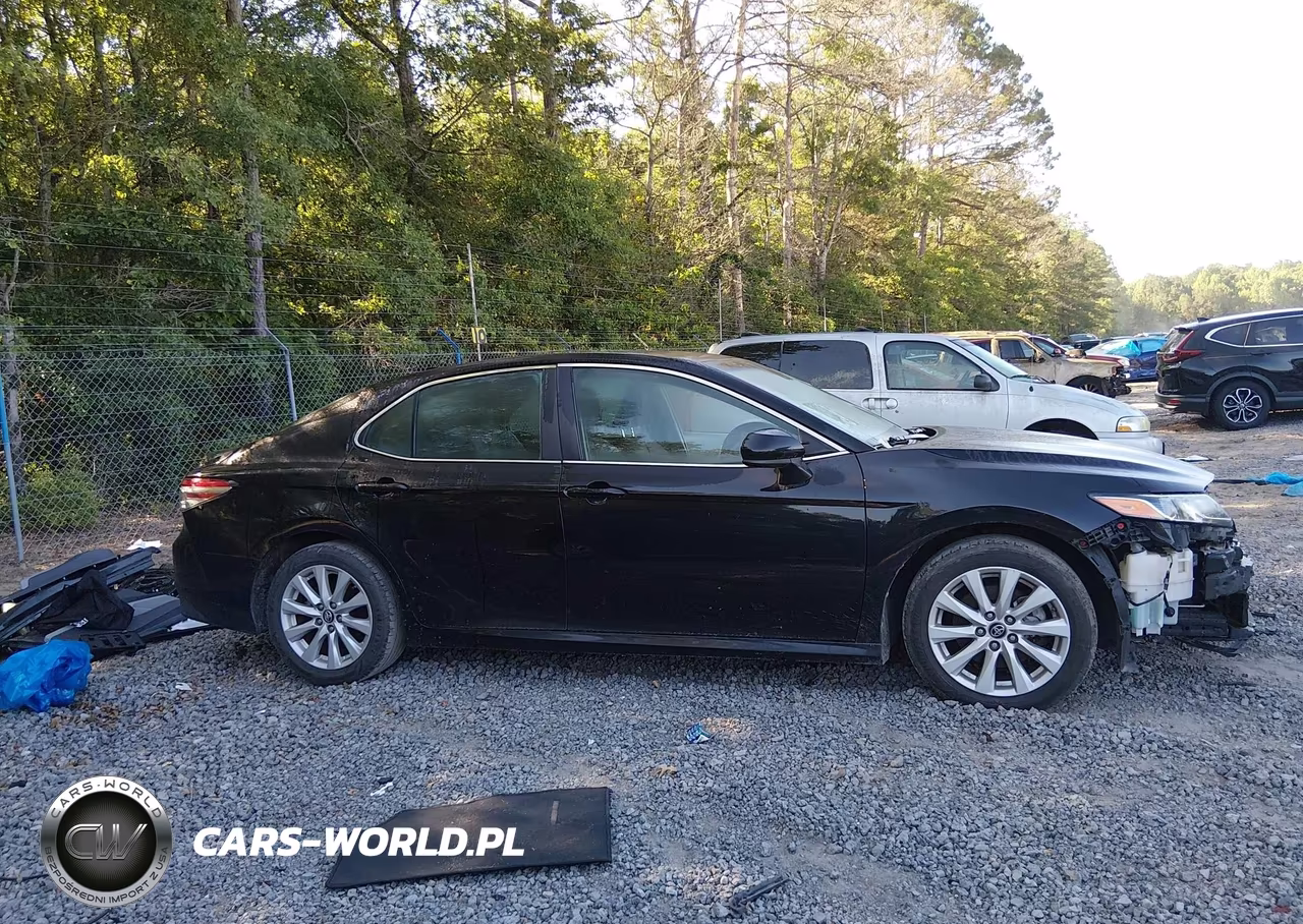 2019 Toyota Camry Le VIN:4T1B11HKXKU830106 - 14