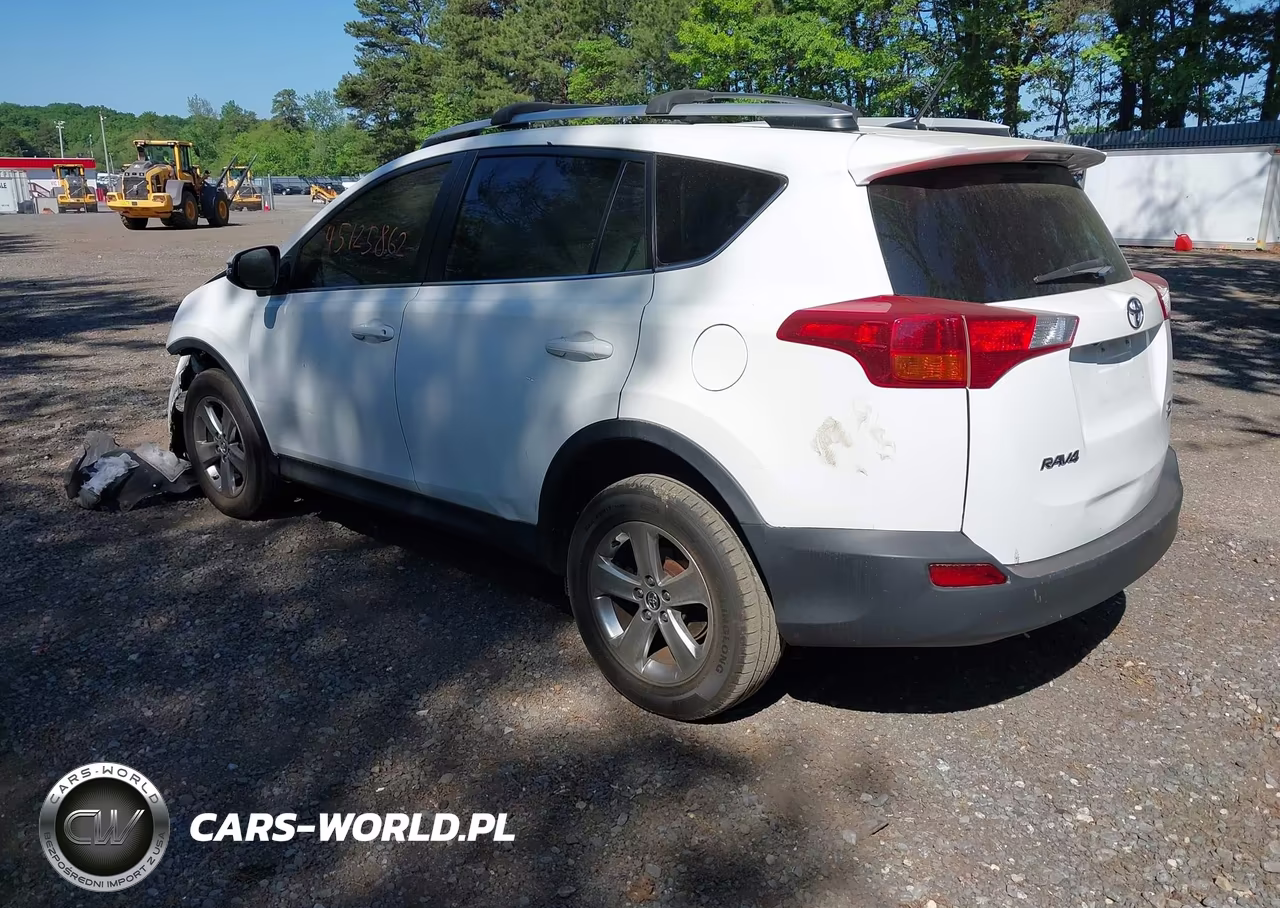 2015 Toyota Rav4 Xle VIN:2T3RFREV4FW261988 - 3