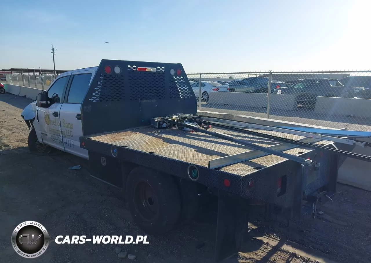 2017 Ford F-350 Chassis Xl VIN:1FD8W3GT1HEE06656 - 3