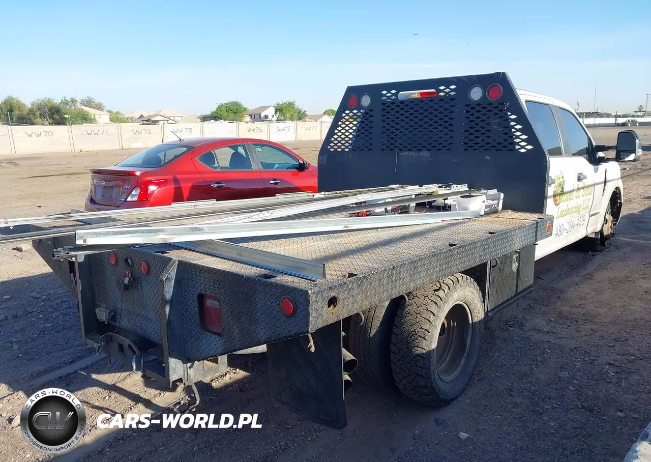 2017 Ford F-350 Chassis Xl VIN:1FD8W3GT1HEE06656 - 4