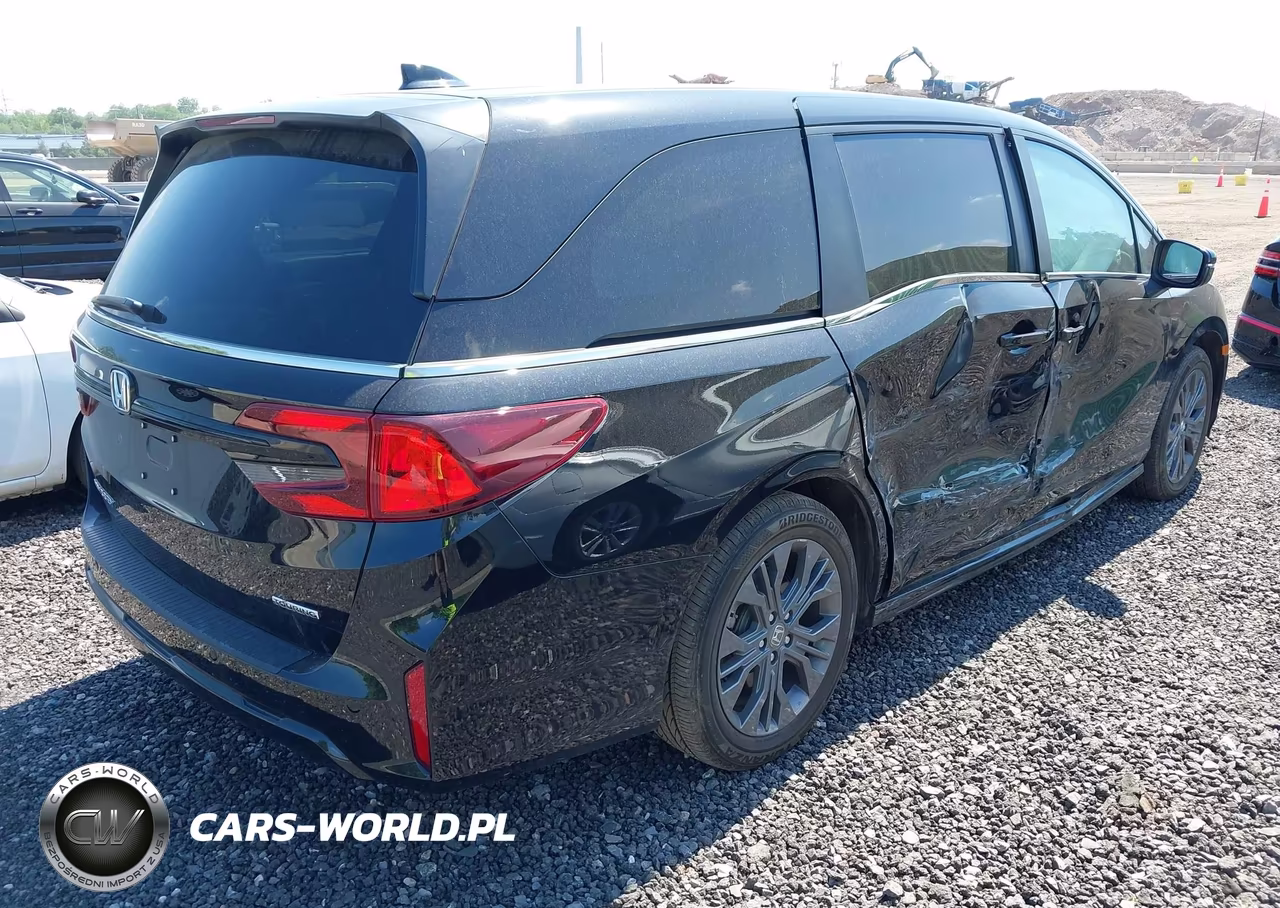 2025 Honda Odyssey Touring VIN:5FNRL6H87SB003722 - 4
