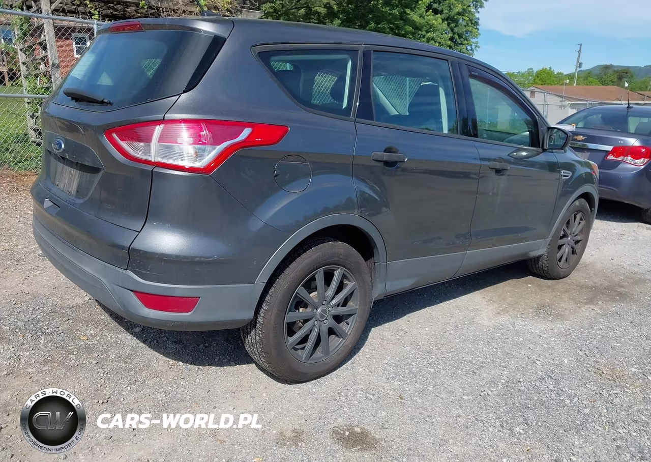 2015 Ford Escape S VIN:1FMCU0F7XFUC56911 - 4