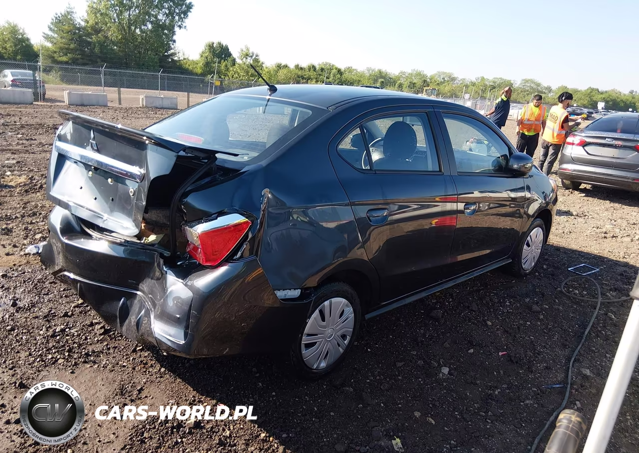 2024 Mitsubishi Mirage G4 Black Edition-Es-Le VIN:ML32FUFJ2RHF13687 - 4