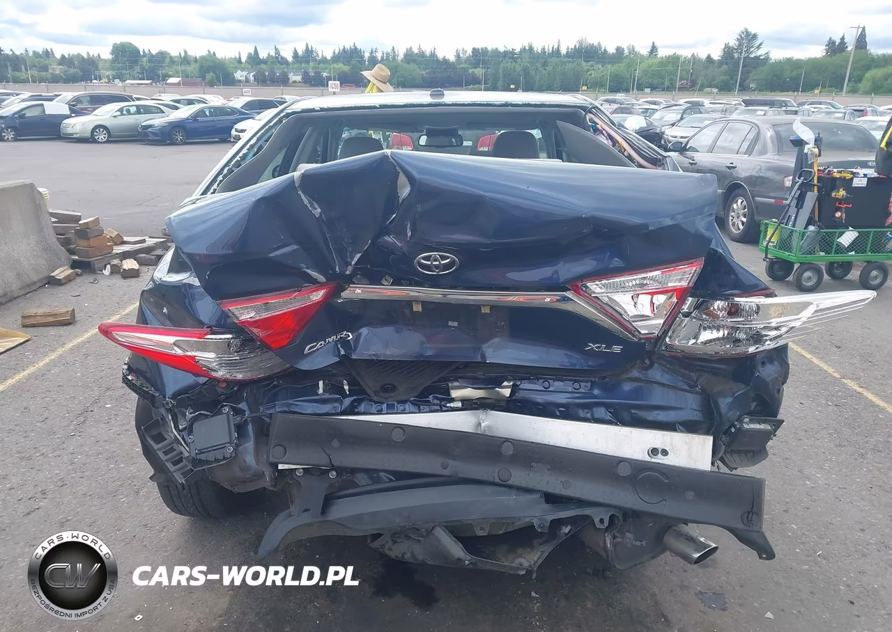 2015 Toyota Camry Xle VIN:4T1BF1FK0FU877400 - 17