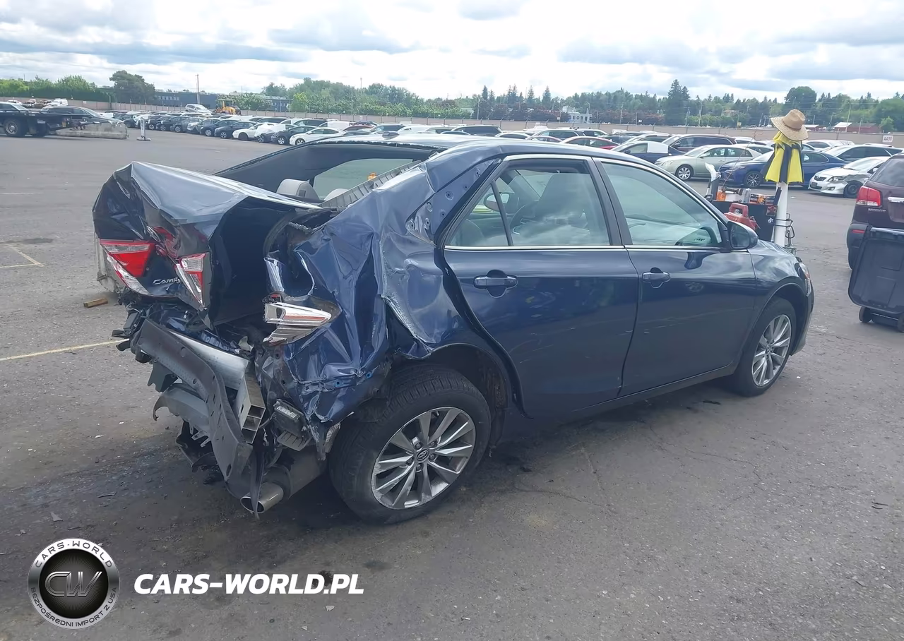 2015 Toyota Camry Xle VIN:4T1BF1FK0FU877400 - 4