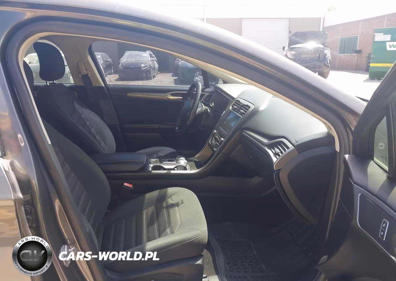 2018 Ford Fusion Se VIN:3FA6P0H76JR144800 - 5