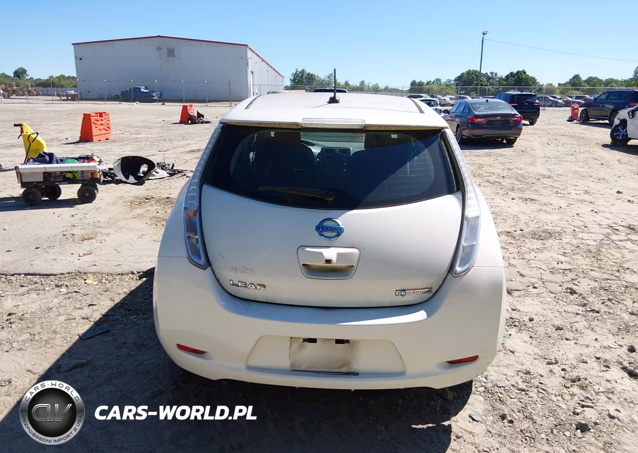 2015 Nissan Leaf S VIN:1N4AZ0CP5FC328143 - 17