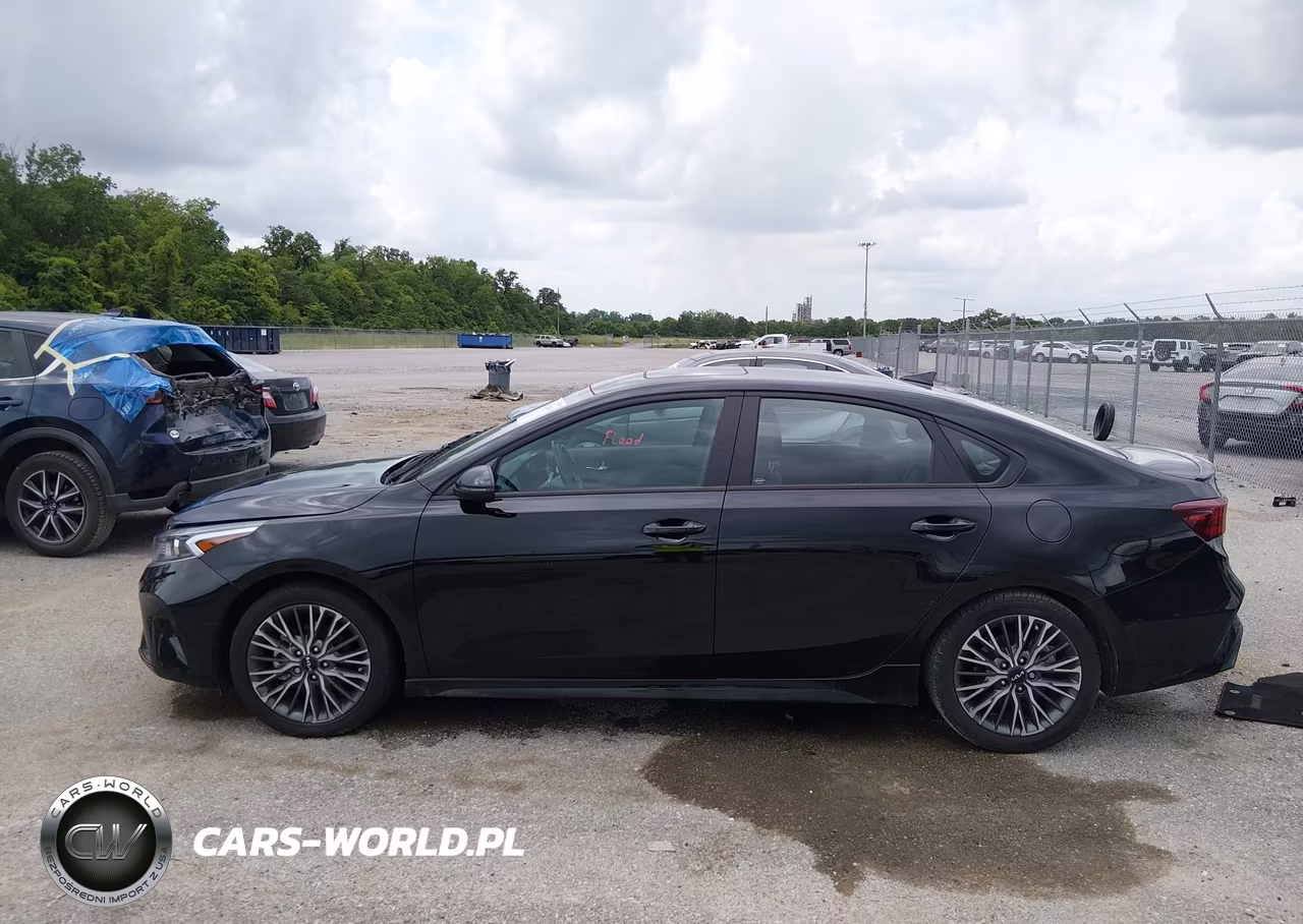 2024 Kia Forte Gt-Line VIN:3KPF54AD1RE818183 - 14