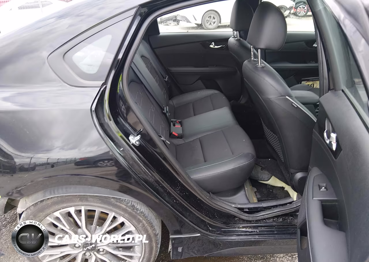 2024 Kia Forte Gt-Line VIN:3KPF54AD1RE818183 - 8